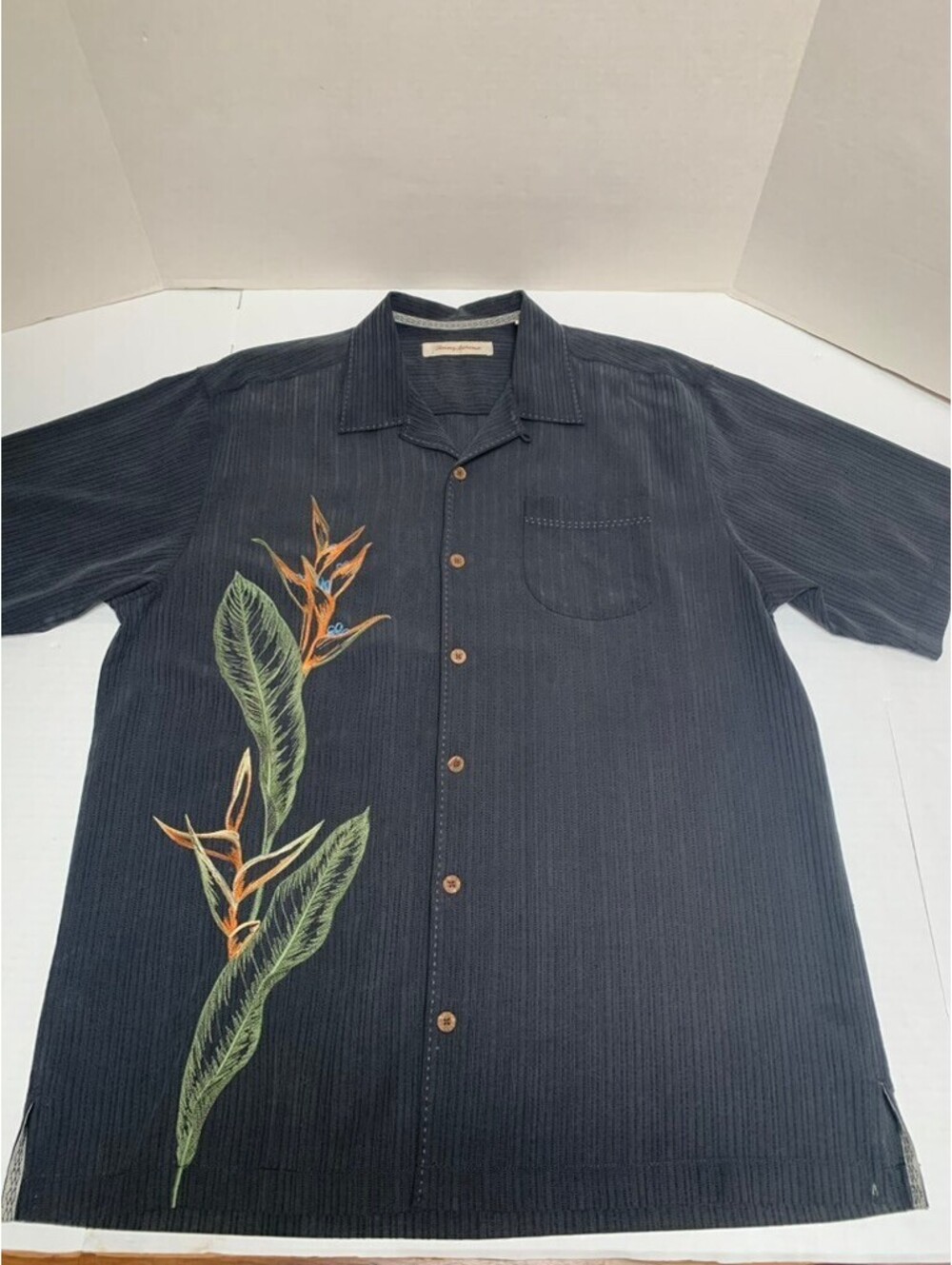 Vintage Tommy Bahama Black Silk Mens Button Down Shirt Size L